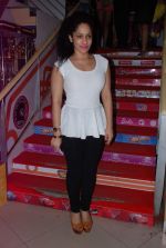 Masaba at Chetan Bhagat_s Book Launch - What Young India Wants in Crosswords, Kemps Corner on 9th Aug 2012 (85).JPG
